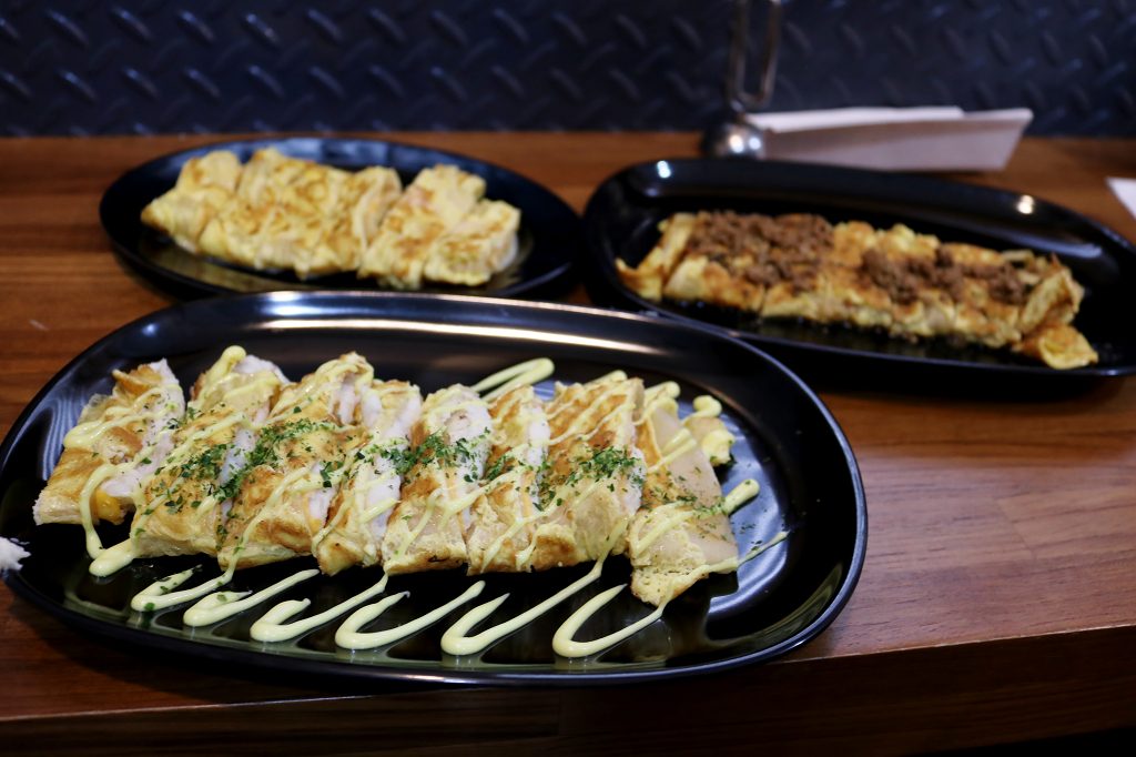 台南|少爺手作蛋餅專賣(勝利店) 食尚玩家報導.創意蛋餅.早餐推薦 - 奇奇一起玩樂趣