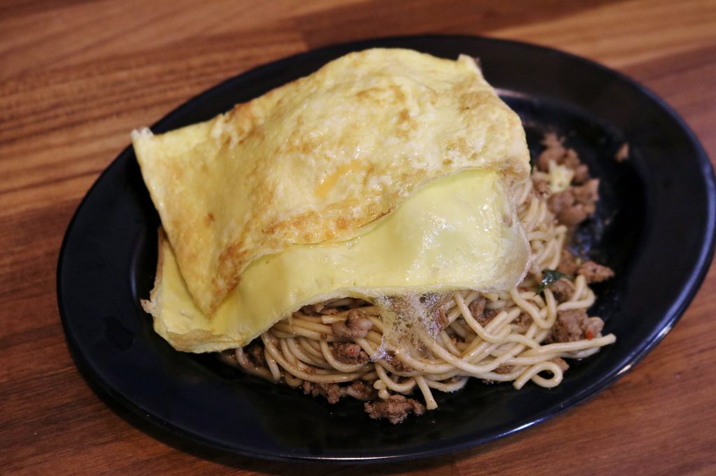 台南|少爺手作蛋餅專賣(勝利店) 食尚玩家報導.創意蛋餅.早餐推薦 - 奇奇一起玩樂趣