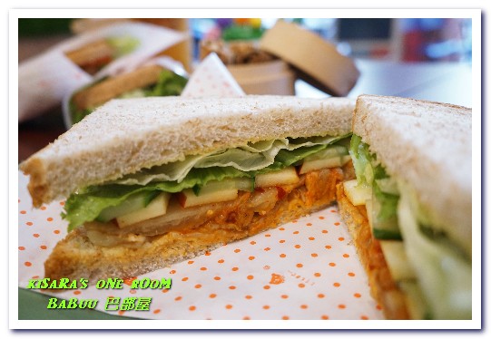 巴部屋工房(文心店):台中伴手禮.美味純鮮奶脆餅與健康蔬果吐司三明治的共演──巴部屋工房