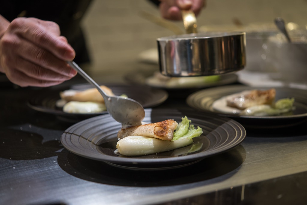 鐵板食記|大初鐵板燒|低調風格高檔食材饗宴/台北松山文創園區人氣鐵板料理餐廳/捷運市政府站美食 - 麥仔の生活日記