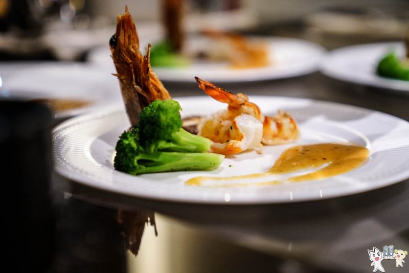 【台北美食】大初鐵板燒Teppanyaki，無菜單料理，松山文創園區│捷運市府站│預約制 - 小美叮叮-旅遊看世界