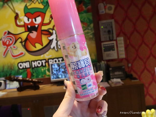 鬼椒麻辣王：台中美食│鬼椒麻辣王台中旗艦店〃台中麻辣鴛鴦鍋吃到飽推薦～菜色多樣，食材新鮮，還有莫凡比、明治等冰淇淋讓你吃到飽！