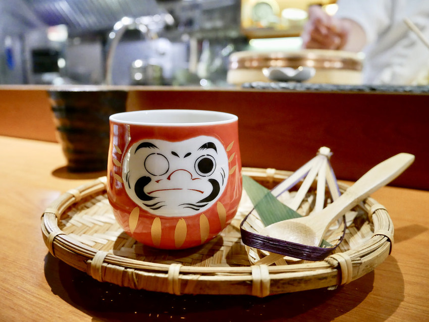 [新北中和] 台北無菜單料理 竜壽司‧割烹（竜すし）每貫握壽司都營造不同味蕾與口感 / 成熟的無菜單饗宴 