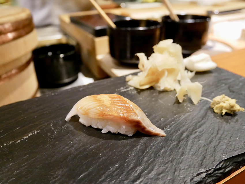 [新北中和] 台北無菜單料理 竜壽司‧割烹（竜すし）每貫握壽司都營造不同味蕾與口感 / 成熟的無菜單饗宴 