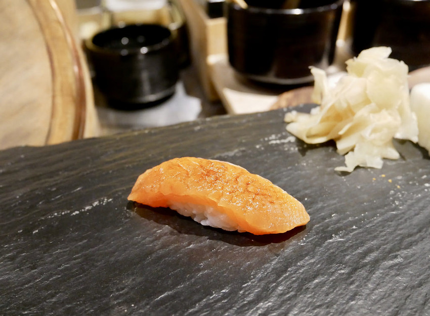 [新北中和] 台北無菜單料理 竜壽司‧割烹（竜すし）每貫握壽司都營造不同味蕾與口感 / 成熟的無菜單饗宴 