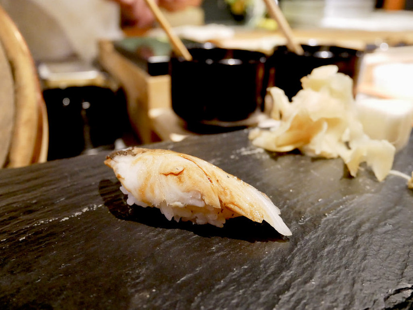 [新北中和] 台北無菜單料理 竜壽司‧割烹（竜すし）每貫握壽司都營造不同味蕾與口感 / 成熟的無菜單饗宴 