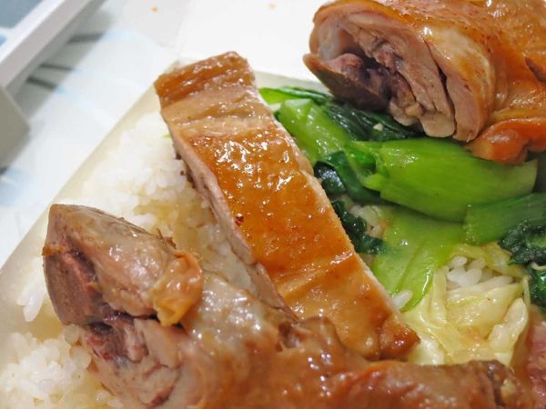 【蘆洲美食】香港榮華燒臘便當快餐-超便宜65元大雞腿便當