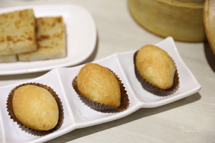 台中南屯 港式飲茶》春一籠港式茶樓。典雅中式風格,港式點心(推薦黃金流沙包,港式蘿蔔糕,賣萌醜醜黃小鴨) - Nana愛旅行札記