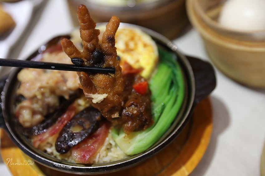 台中南屯 港式飲茶》春一籠港式茶樓。典雅中式風格,港式點心(推薦黃金流沙包,港式蘿蔔糕,賣萌醜醜黃小鴨) - Nana愛旅行札記