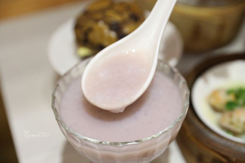 台中南屯 港式飲茶》春一籠港式茶樓。典雅中式風格,港式點心(推薦黃金流沙包,港式蘿蔔糕,賣萌醜醜黃小鴨) - Nana愛旅行札記