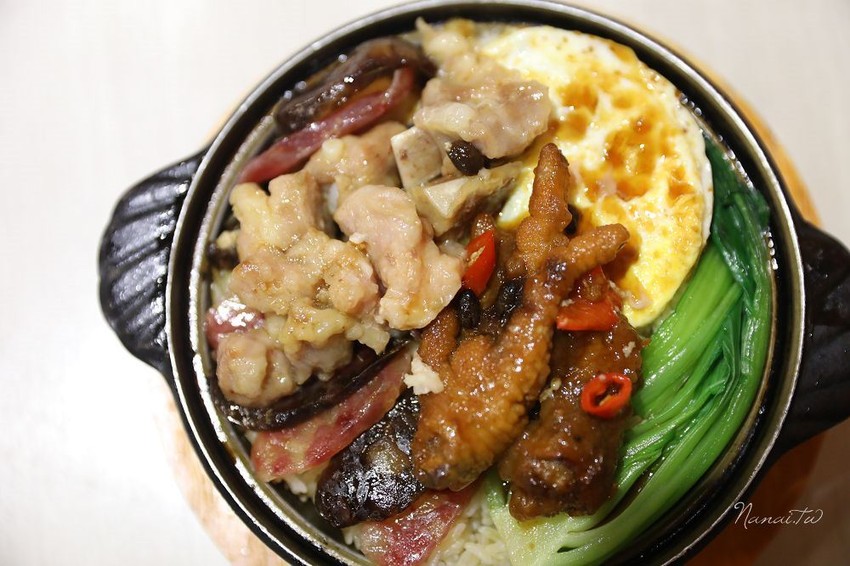 台中南屯 港式飲茶》春一籠港式茶樓。典雅中式風格,港式點心(推薦黃金流沙包,港式蘿蔔糕,賣萌醜醜黃小鴨) - Nana愛旅行札記