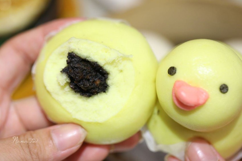 台中南屯 港式飲茶》春一籠港式茶樓。典雅中式風格,港式點心(推薦黃金流沙包,港式蘿蔔糕,賣萌醜醜黃小鴨) - Nana愛旅行札記