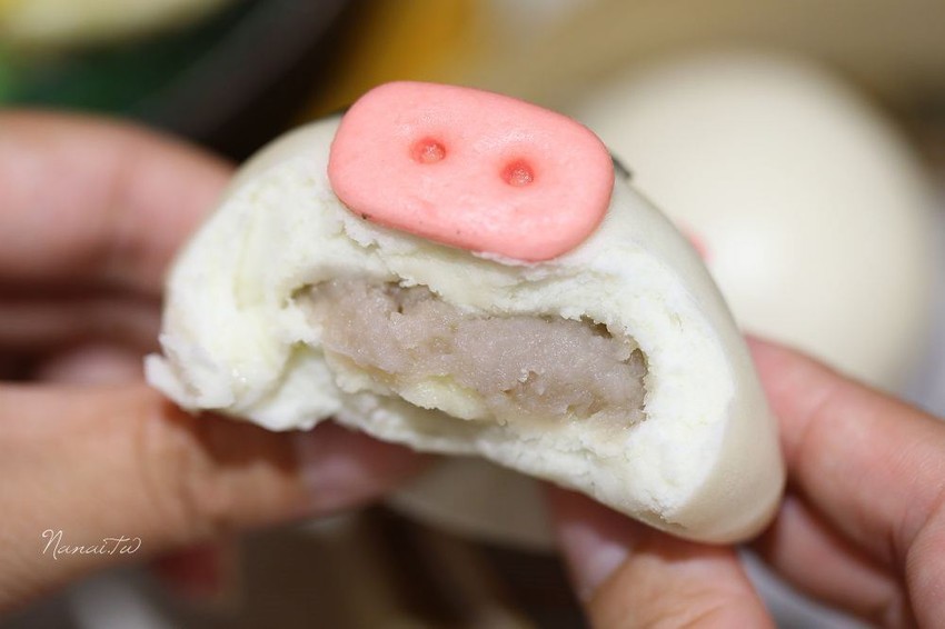 台中南屯 港式飲茶》春一籠港式茶樓。典雅中式風格,港式點心(推薦黃金流沙包,港式蘿蔔糕,賣萌醜醜黃小鴨) - Nana愛旅行札記