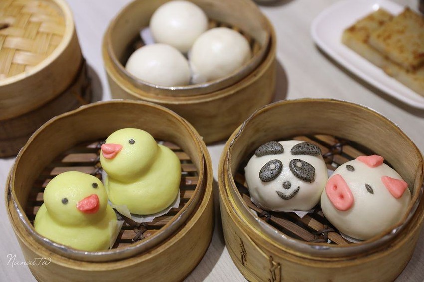 台中南屯 港式飲茶》春一籠港式茶樓。典雅中式風格,港式點心(推薦黃金流沙包,港式蘿蔔糕,賣萌醜醜黃小鴨) - Nana愛旅行札記