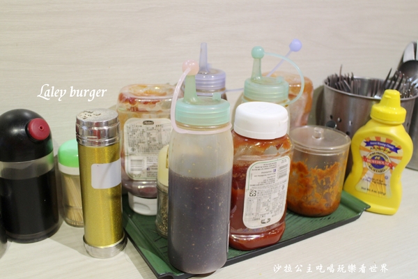 Laley burger：士林劍潭早午餐/咖啡『Laley burger前港店』捷運劍潭站/前港公園旁/手作漢堡肉