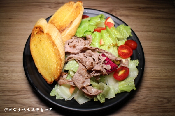 Laley burger：士林劍潭早午餐/咖啡『Laley burger前港店』捷運劍潭站/前港公園旁/手作漢堡肉