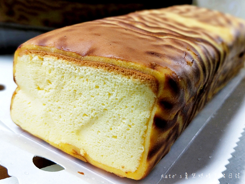 小潘蛋糕坊 小潘鳳梨酥 小潘鳳黃酥好吃嗎 小潘千層乳酪蛋糕好吃嗎 小潘爆漿小餐包 小潘小牛角麵包 小潘的麵包好吃嗎 小潘的蛋糕好吃嗎 伴手禮推薦12.jpg