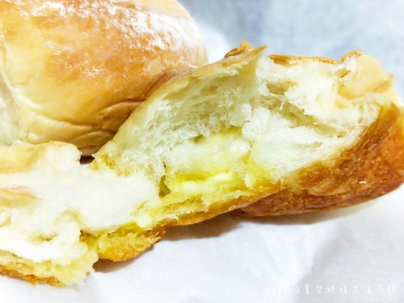 小潘蛋糕坊 小潘鳳梨酥 小潘鳳黃酥好吃嗎 小潘千層乳酪蛋糕好吃嗎 小潘爆漿小餐包 小潘小牛角麵包 小潘的麵包好吃嗎 小潘的蛋糕好吃嗎 伴手禮推薦23.jpg