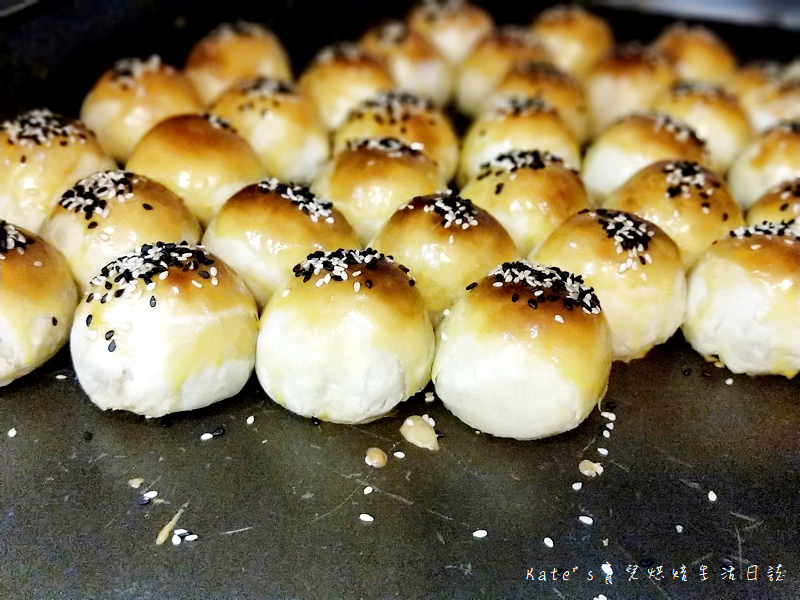 小潘蛋糕坊 小潘鳳梨酥 小潘鳳黃酥好吃嗎 小潘千層乳酪蛋糕好吃嗎 小潘爆漿小餐包 小潘小牛角麵包 小潘的麵包好吃嗎 小潘的蛋糕好吃嗎 伴手禮推薦7.jpg