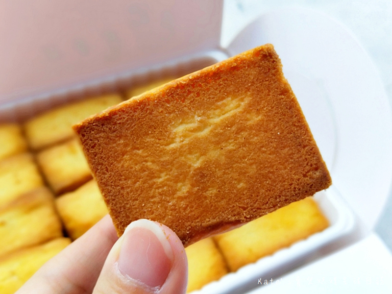 小潘蛋糕坊 小潘鳳梨酥 小潘鳳黃酥好吃嗎 小潘千層乳酪蛋糕好吃嗎 小潘爆漿小餐包 小潘小牛角麵包 小潘的麵包好吃嗎 小潘的蛋糕好吃嗎 伴手禮推薦33.jpg