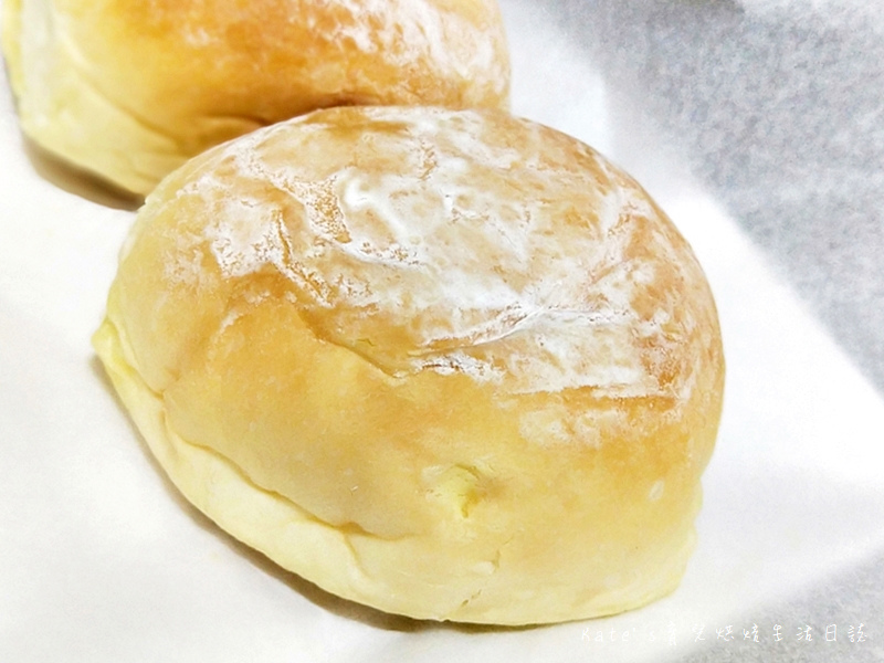 小潘蛋糕坊 小潘鳳梨酥 小潘鳳黃酥好吃嗎 小潘千層乳酪蛋糕好吃嗎 小潘爆漿小餐包 小潘小牛角麵包 小潘的麵包好吃嗎 小潘的蛋糕好吃嗎 伴手禮推薦22.jpg
