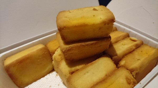 小潘蛋糕坊(總店):板橋~小潘蛋糕坊~超推鳳凰酥~濃郁的奶香味~好吃到嫑嫑~必買伴手禮