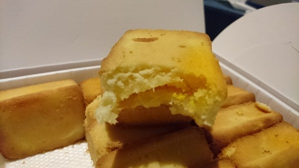 小潘蛋糕坊(總店)：板橋~小潘蛋糕坊~超推鳳凰酥~濃郁的奶香味~好吃到嫑嫑~必買伴手禮