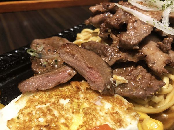 ●嘉義食記●王牪牛排美食餐飲館/嘉義中山路/奢華享受最平價的高級排餐/霸王別飢活動吃免錢