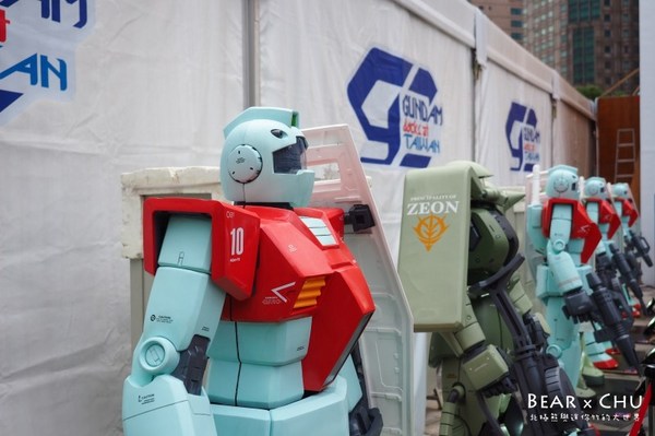 GUNDAM docks at TAIWAN(巨型鋼彈亞洲巡迴展─台灣站)(台灣站):巨型鋼彈亞洲巡迴展台灣站・大男孩與小男孩都無法抗拒