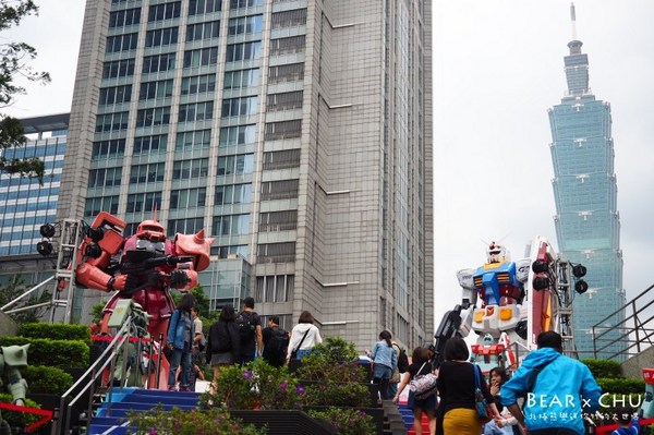 GUNDAM docks at TAIWAN(巨型鋼彈亞洲巡迴展─台灣站)(台灣站):巨型鋼彈亞洲巡迴展台灣站・大男孩與小男孩都無法抗拒