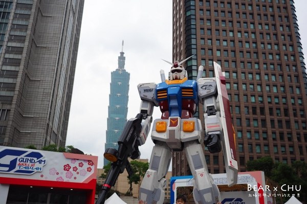 GUNDAM docks at TAIWAN(巨型鋼彈亞洲巡迴展─台灣站)(台灣站):巨型鋼彈亞洲巡迴展台灣站・大男孩與小男孩都無法抗拒