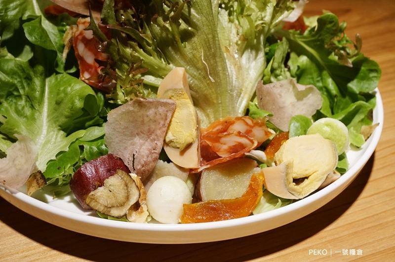 一號糧倉.一號糧倉牛肉麵.一號糧倉菜單.台北米其林.台北牛肉麵推薦.忠孝復興 美食.和牛牛肉麵.八德路美食.樂埔滙農.喜荒愛不仍.