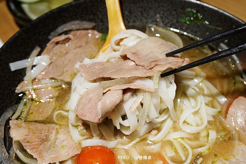 一號糧倉.一號糧倉牛肉麵.一號糧倉菜單.台北米其林.台北牛肉麵推薦.忠孝復興 美食.和牛牛肉麵.八德路美食.樂埔滙農.喜荒愛不仍.