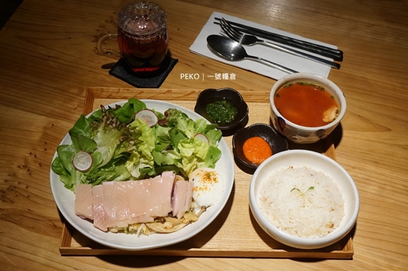 一號糧倉.一號糧倉牛肉麵.一號糧倉菜單.台北米其林.台北牛肉麵推薦.忠孝復興 美食.和牛牛肉麵.八德路美食.樂埔滙農.喜荒愛不仍.