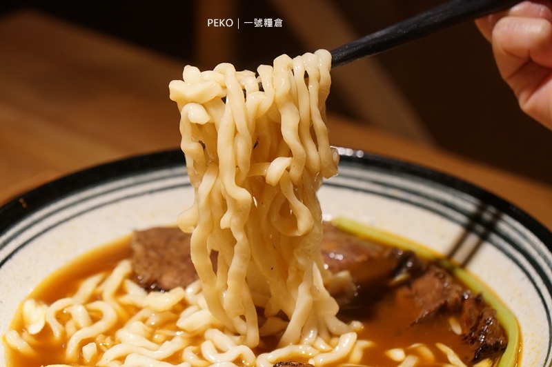 一號糧倉.一號糧倉牛肉麵.一號糧倉菜單.台北米其林.台北牛肉麵推薦.忠孝復興 美食.和牛牛肉麵.八德路美食.樂埔滙農.喜荒愛不仍.