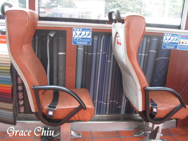 綠17舊城公車 觀光主題公車 大稻埕 華中河濱公園 布行 永樂市場