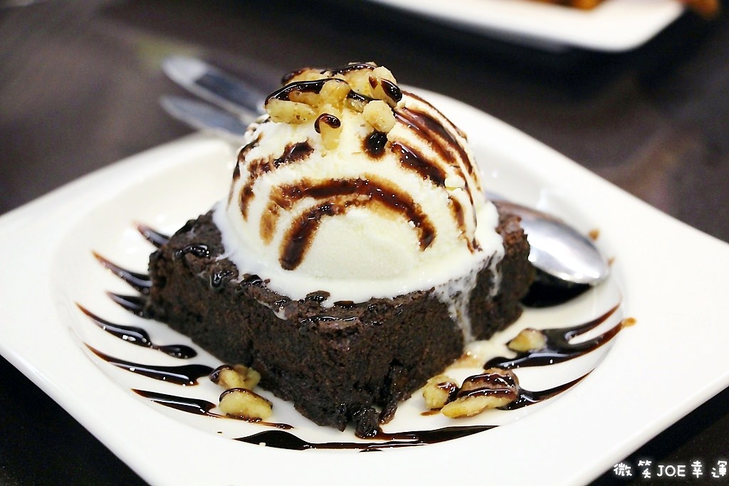 台中勤美商圈早午餐餐廳，義拉瓦!讓你晚上也能吃到早午餐。 - 微笑Joe幸運