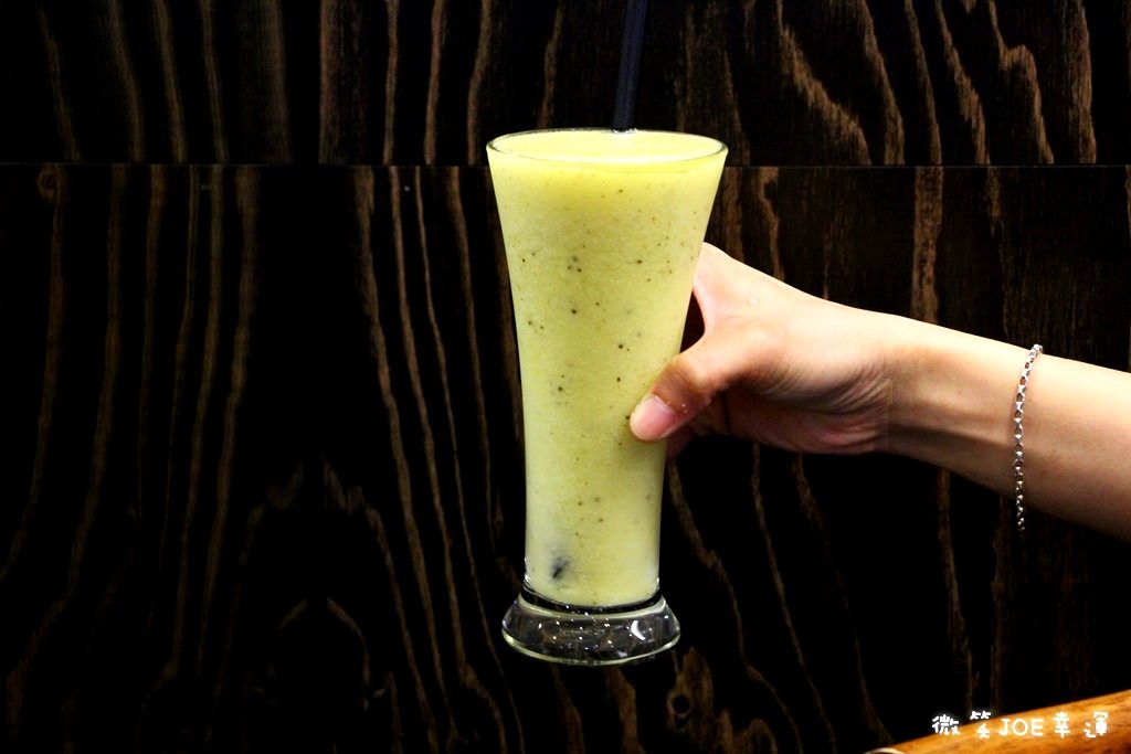 台中勤美商圈早午餐餐廳，義拉瓦!讓你晚上也能吃到早午餐。 - 微笑Joe幸運