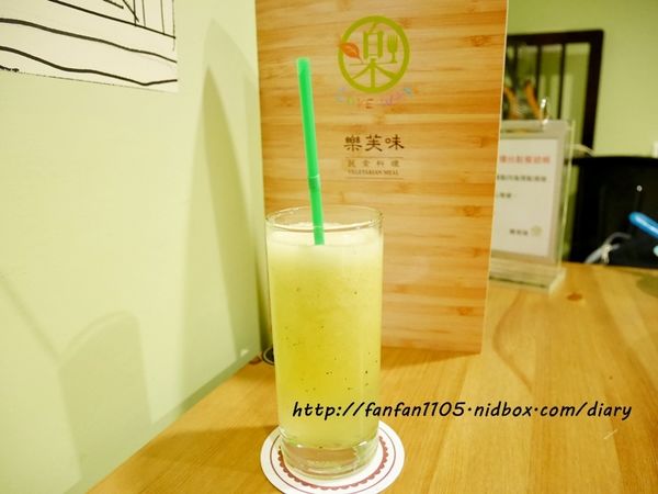 【內湖蔬食】樂芙味蔬食料理 健康美味 附設兒童遊戲室 必點杏仁豆腐 (28).JPG