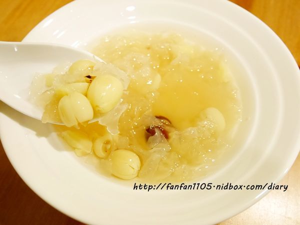 【內湖蔬食】樂芙味蔬食料理 健康美味 附設兒童遊戲室 必點杏仁豆腐 (26).JPG