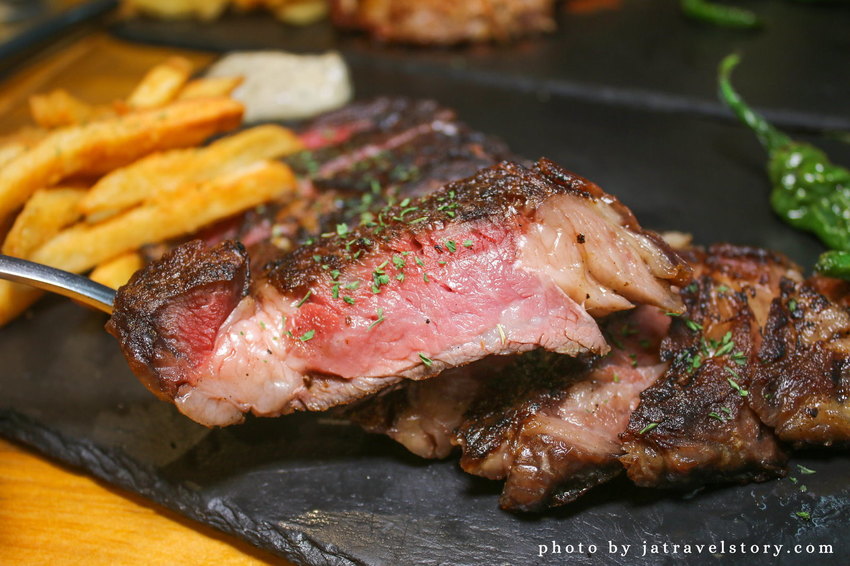 Mastro 戰斧教父 海鮮超澎湃的痛風海鮮燉飯，吃海鮮吃到厭世!中和牛排/中和聚餐餐廳【中和美食/板橋美食】 @J&A的旅行