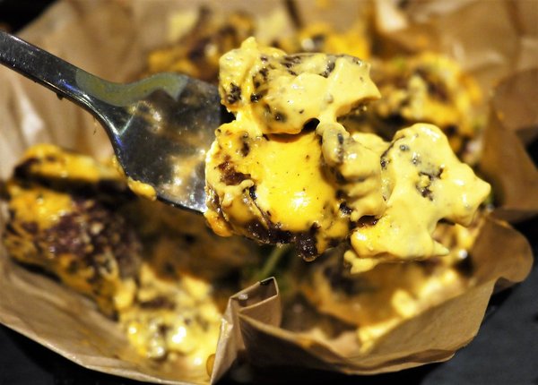 Mastro 戰斧教父(Mastro 戰斧教父 中和環球):【中和美食】MASTRO 戰斧教父 (中和環球店) / 15oz招牌戰斧豬排 / 巧克力香蕉舒芙蕾鬆餅 / 中和美式餐廳