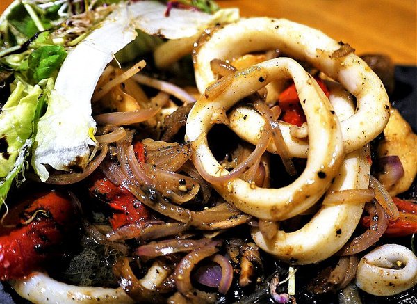 Mastro 戰斧教父(Mastro 戰斧教父 中和環球):【中和美食】MASTRO 戰斧教父 (中和環球店) / 15oz招牌戰斧豬排 / 巧克力香蕉舒芙蕾鬆餅 / 中和美式餐廳