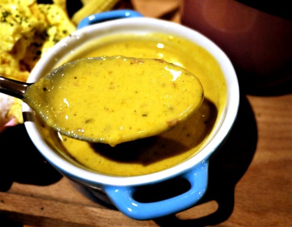 Mastro 戰斧教父(Mastro 戰斧教父 中和環球):【中和美食】MASTRO 戰斧教父 (中和環球店) / 15oz招牌戰斧豬排 / 巧克力香蕉舒芙蕾鬆餅 / 中和美式餐廳