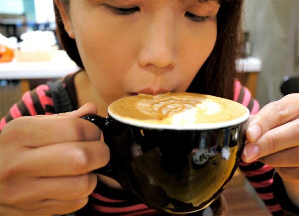 Mastro 戰斧教父(Mastro 戰斧教父 中和環球):【中和美食】MASTRO 戰斧教父 (中和環球店) / 15oz招牌戰斧豬排 / 巧克力香蕉舒芙蕾鬆餅 / 中和美式餐廳