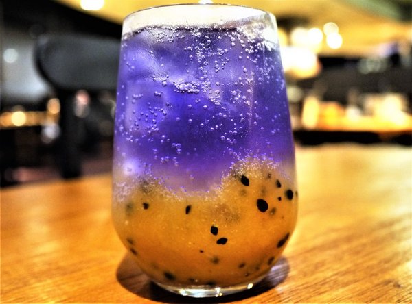 Mastro 戰斧教父(Mastro 戰斧教父 中和環球):【中和美食】MASTRO 戰斧教父 (中和環球店) / 15oz招牌戰斧豬排 / 巧克力香蕉舒芙蕾鬆餅 / 中和美式餐廳