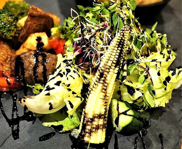 Mastro 戰斧教父(Mastro 戰斧教父 中和環球):【中和美食】MASTRO 戰斧教父 (中和環球店) / 15oz招牌戰斧豬排 / 巧克力香蕉舒芙蕾鬆餅 / 中和美式餐廳