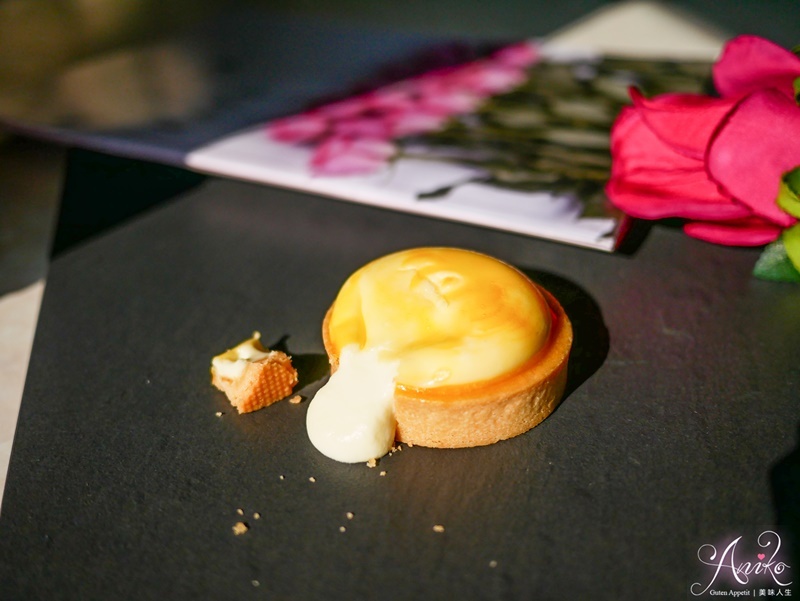 【台南美食】吻鑽糖半熟乳酪塔專門店。國華街人氣秒殺甜點！一週只營業4天～夢幻玫瑰檸檬塔和半熟乳酪塔 - ANIKO 艾妮可美味人生