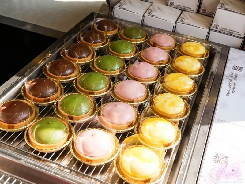 【台南美食】吻鑽糖半熟乳酪塔專門店。國華街人氣秒殺甜點！一週只營業4天～夢幻玫瑰檸檬塔和半熟乳酪塔 - ANIKO 艾妮可美味人生