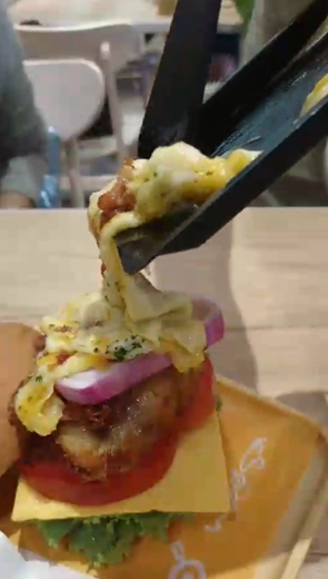 Woosa屋莎鬆餅屋:高雄夢時代~Woosa 屋莎鬆餅屋~雲朵優格與蓬鬆綿密的鬆餅~視覺味覺一百分~